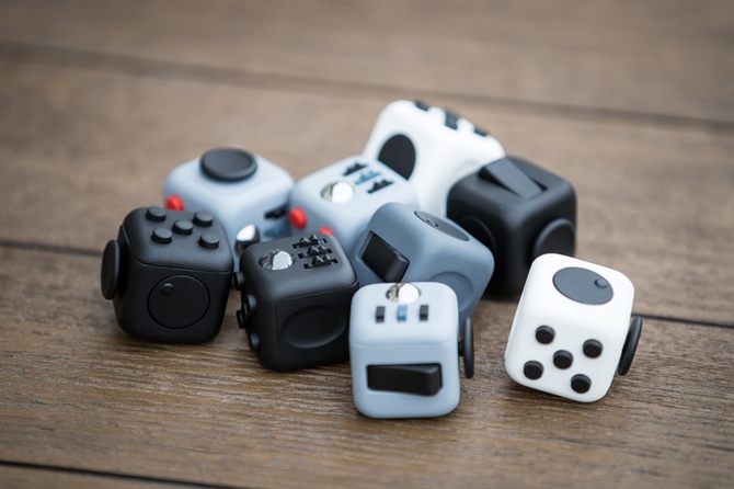 Антистресс Fidget Cube собрал 3 миллиона долларов на Kickstarter
