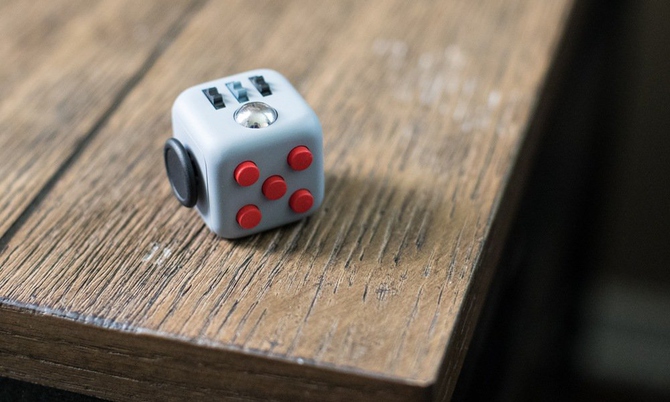 Антистресс Fidget Cube собрал 3 миллиона долларов на Kickstarter