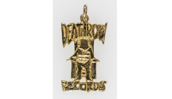 Вещи Тупака Шакура продадут на аукционе