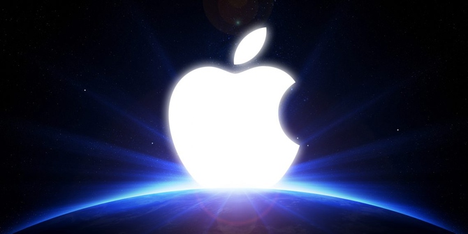 Презентация IPhone X / Фото: lifehacker.ru
