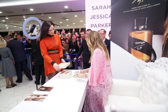 Ольга Бузова и Сара Джессика Паркер / Фото: peopletalk.ru
