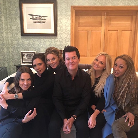 Spice girls и продюсер Саймон ФуллерФото: Instagram