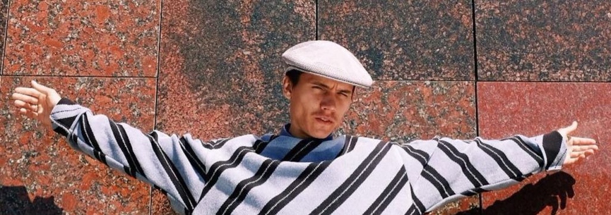 Антон Кузнецов не устает удивлять своих фанатов самобытными луками.​Фото: Instagram