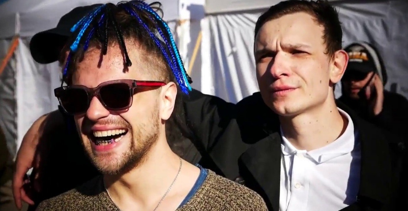 После смерти Ромы, Олег решил не закрывать группу «ЛСП» и начал выступать с новой командой​Фото: Социальные сети