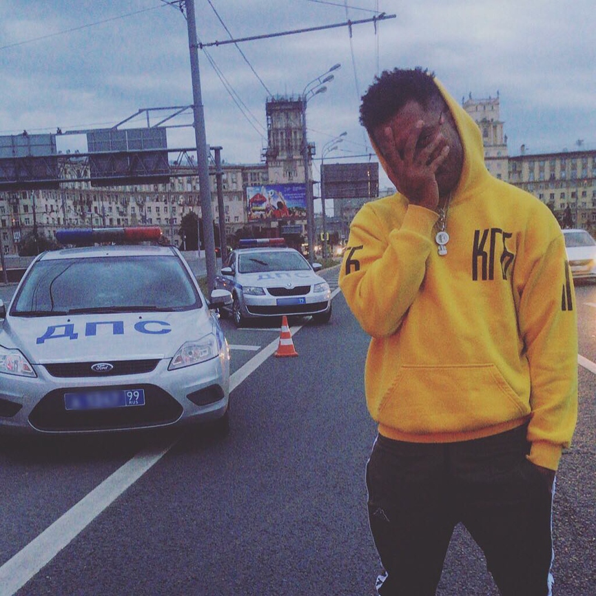 «Kanye Loves Kanye»: трек о безграничной любви к фанатам от Жака-Энтони