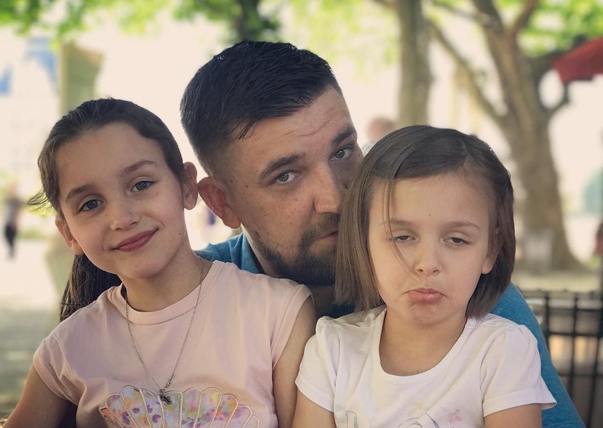 Баста с дочерьмиФото: Instagram