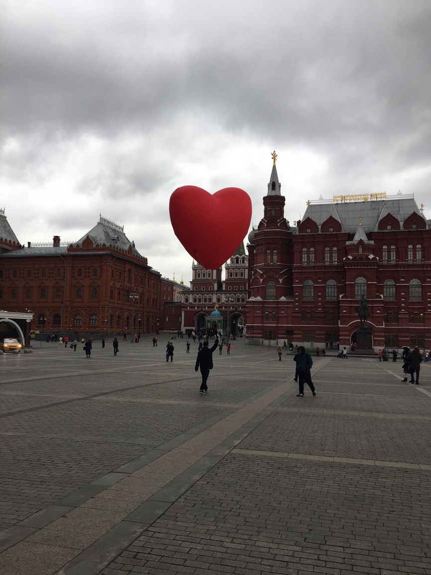 Маршрут акции продолжился в сторону Манежной
