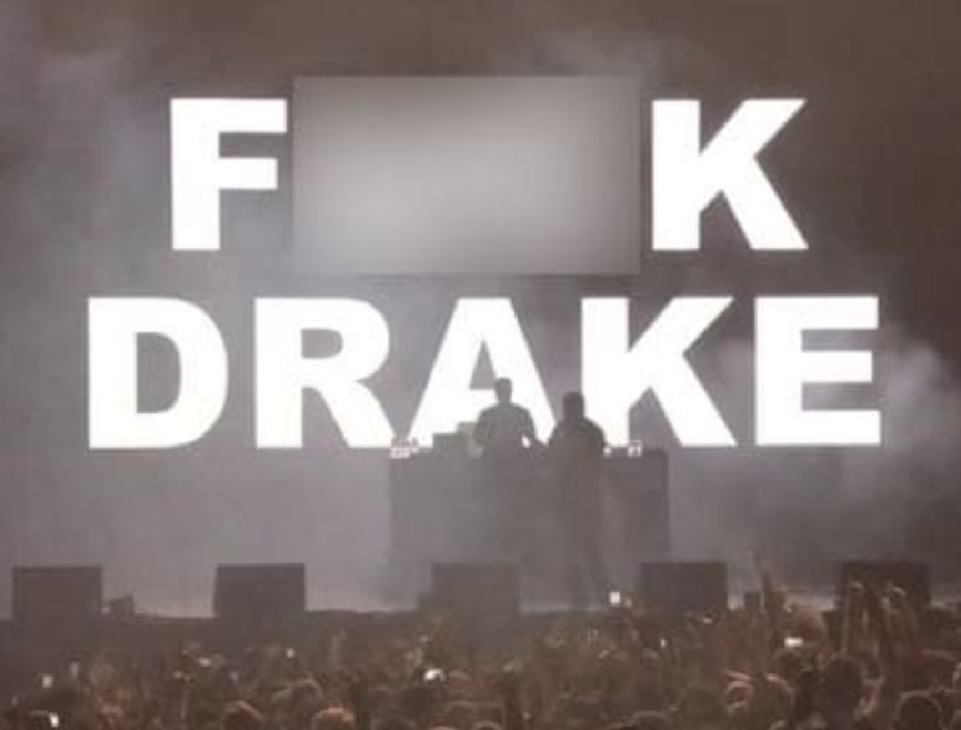 Надпись, появившаяся во время выступления Pusha T​Фото: TMZ