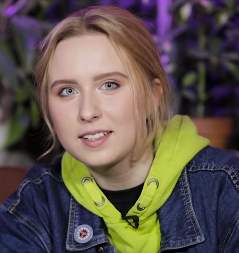 Известность к Гречке пришла после её первого релиза «Звёзды только ночью»Фото: скриншот из видео