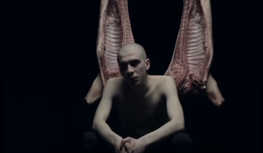 ХаскиФото: кадр из клипа «Ай»