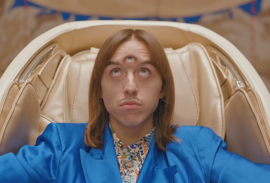 Кадр из видеоклипа Tommy Cash — «X-Ray»
