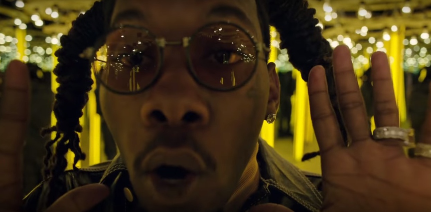 Кадр из клипа «Clout»