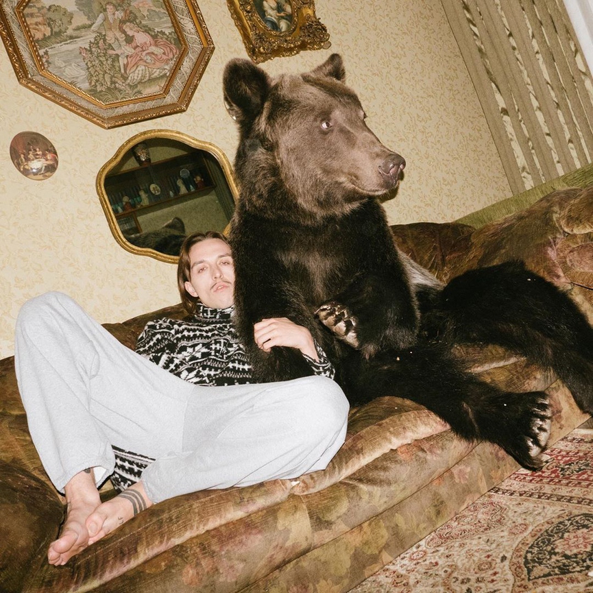 Томми Кэш совсем не опасается своего питомца​Фото: Instagram