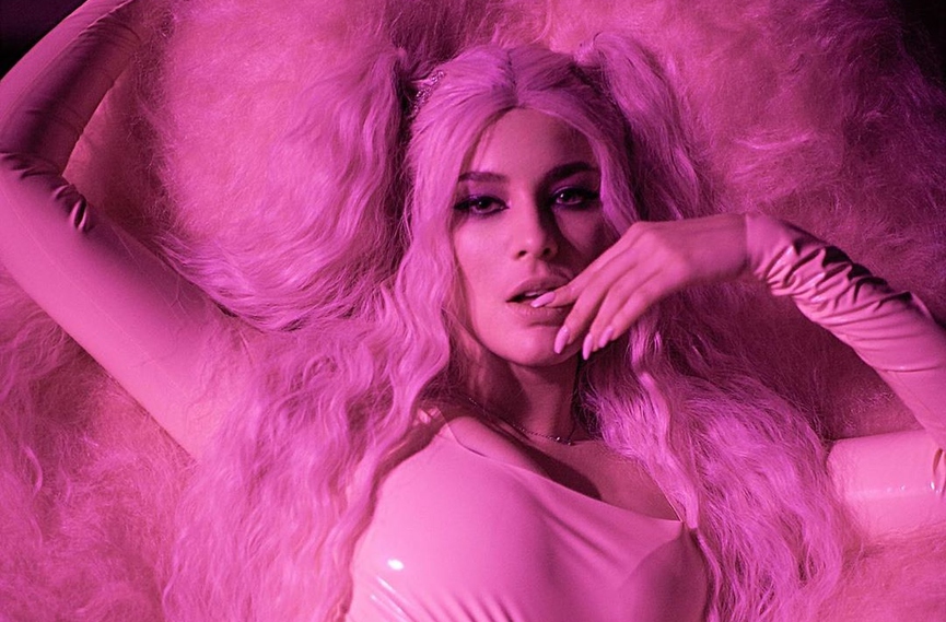 Анна Корсун в образе Shlakoblochina​Фото: Instagram