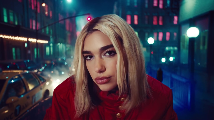 Кадр из клипа: ​​Dua Lipa – «Break My Heart»