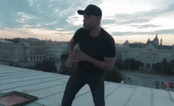 Новый вирусный челлендж: станцевать под хит Дрейка «In My Feelings»