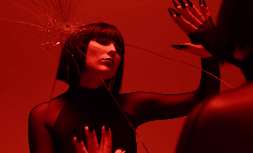 MARUV​Фото: кадр из клипа