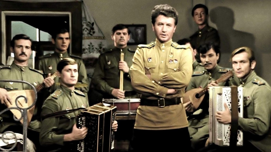 Кадр из фильма «В бой идут одни «старики»»