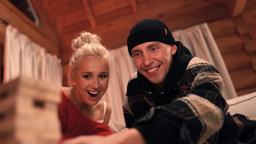 Клава Кока и HensyФото: кадр из клипа