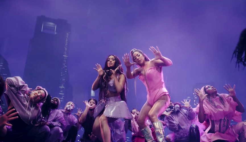 Кадр из клипа: ​Lady Gaga, Ariana Grande – «Rain On Me»