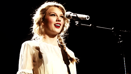 Тейлор Свифт установила исторический рекорд с альбомом-бестселлером «Folklore»