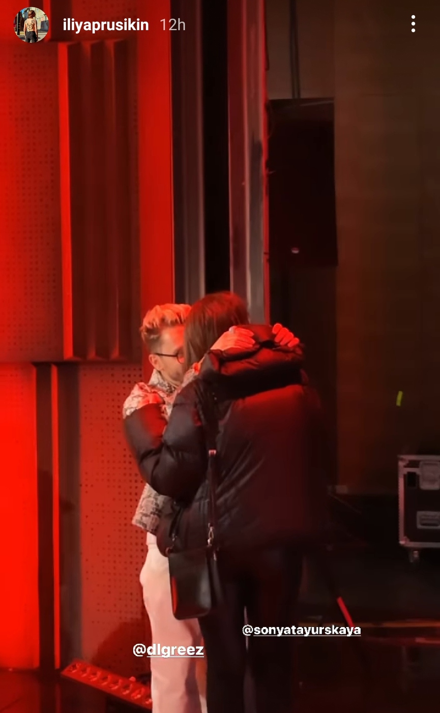 Софья Таюрская из Little Big выходит замуж за Джарахова?