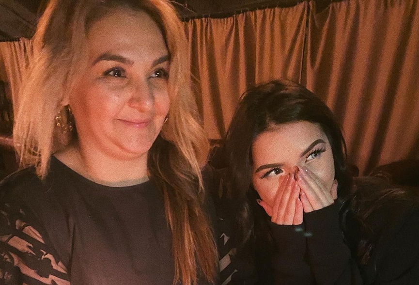 Tenderlybae с мамой​Фото: Instagram