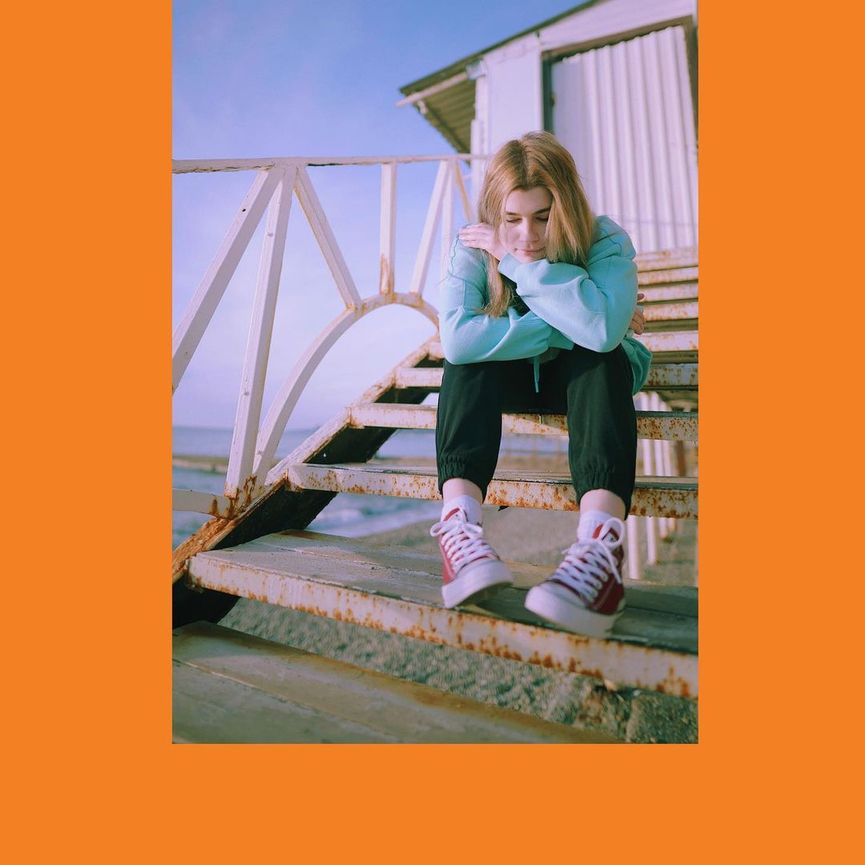 Большое интервью просто Леры: о хитовом альбоме «Погода любить», Тиме Белорусских, лейбле Kaufman, Земфире* и несчастной любви