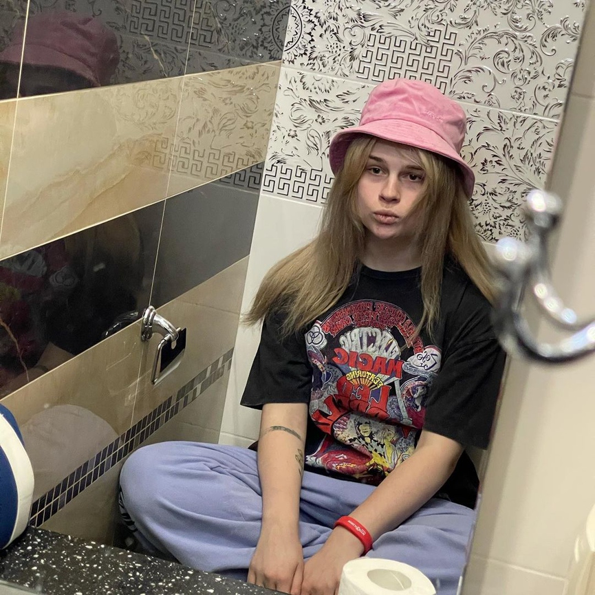 Большое интервью просто Леры: о хитовом альбоме «Погода любить», Тиме Белорусских, лейбле Kaufman, Земфире* и несчастной любви