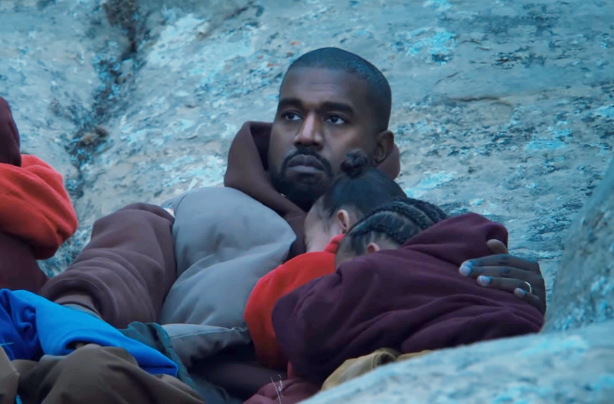 Канье Уэст с детьмиФото: кадр из клипа «Closed On Sunday»