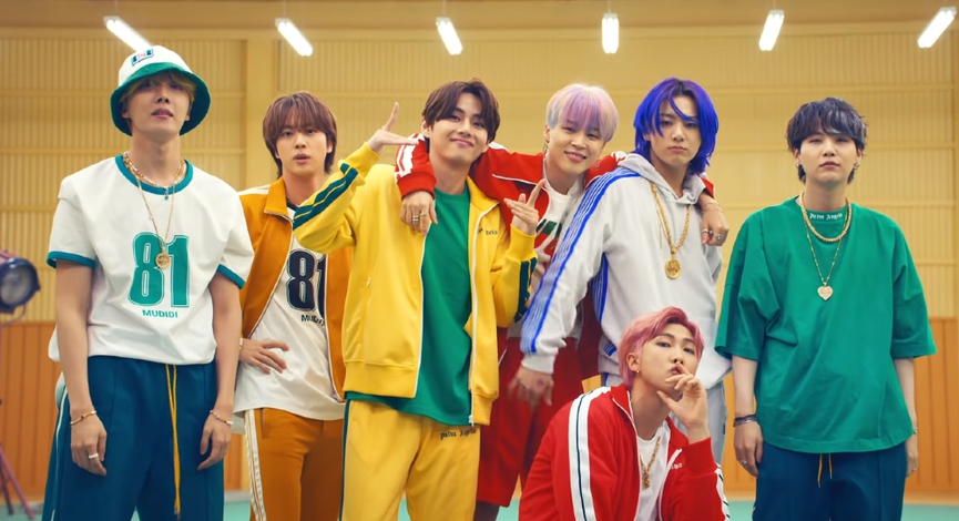 BTSФото: кадр из клипа