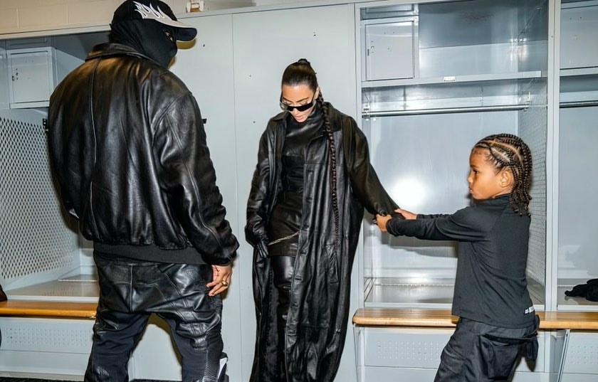 Канье Уэст, Ким Кардашьян и их сын СейнтФото: Instagram / @kimkardashian