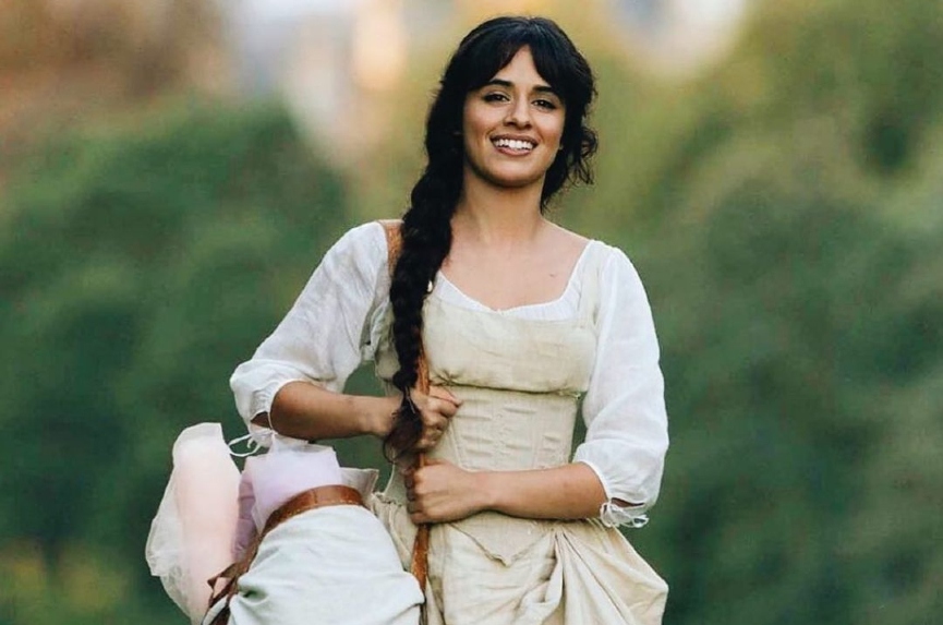 Камила Кабейо в образе Золушки​Фото: Instagram