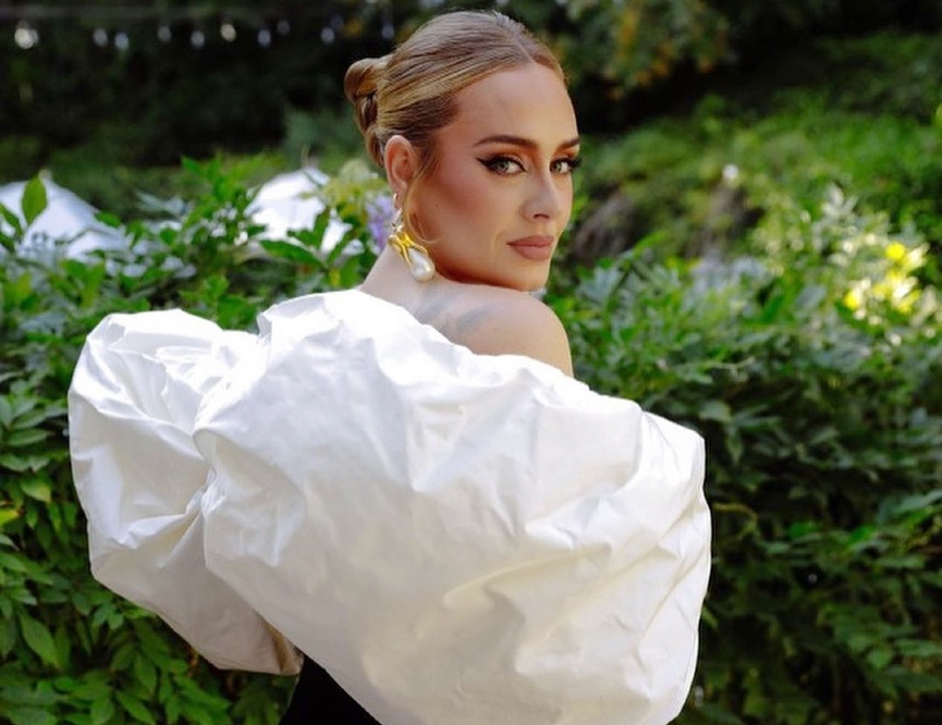 АдельФото: Instagram / @ravieb