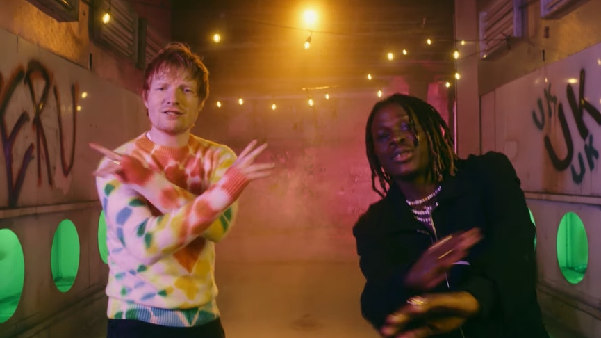 Кадр из клипа «Peru» 