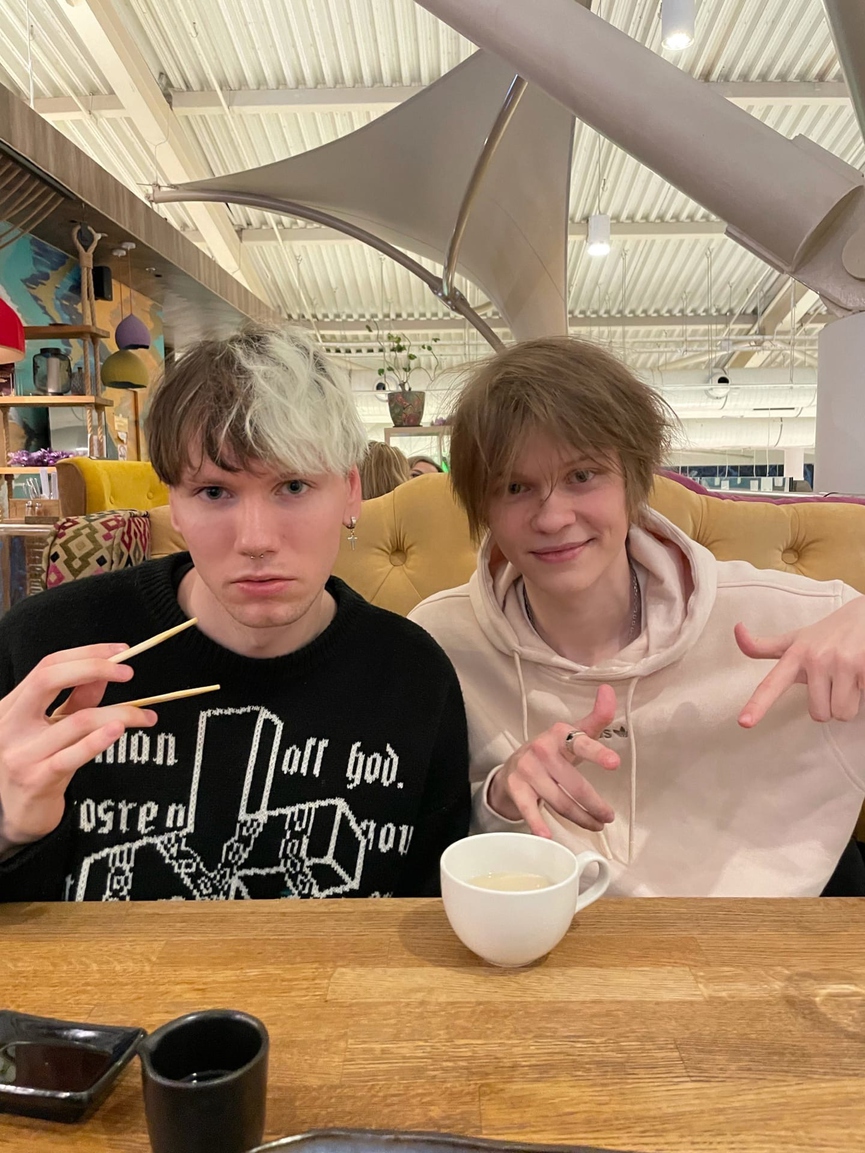 Коля из «Космонавтов нет» и стример Ваня Дипинс​Фото: VK