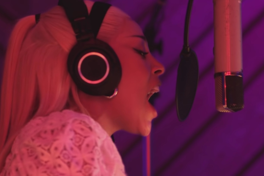 Кадр из видео «Behind the Scenes — «Celebrity Skin» cover by Doja Cat»