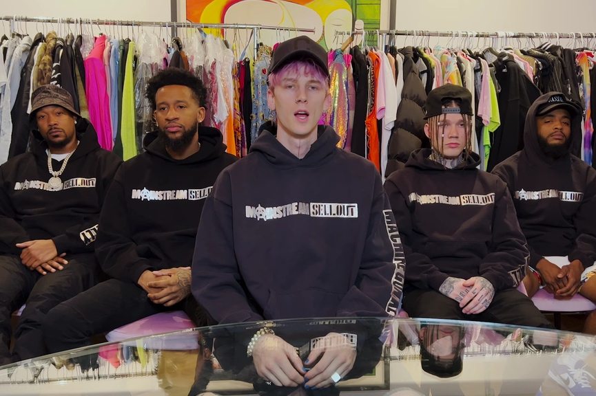 Machine Gun KellyКадр из клипа «ay!»