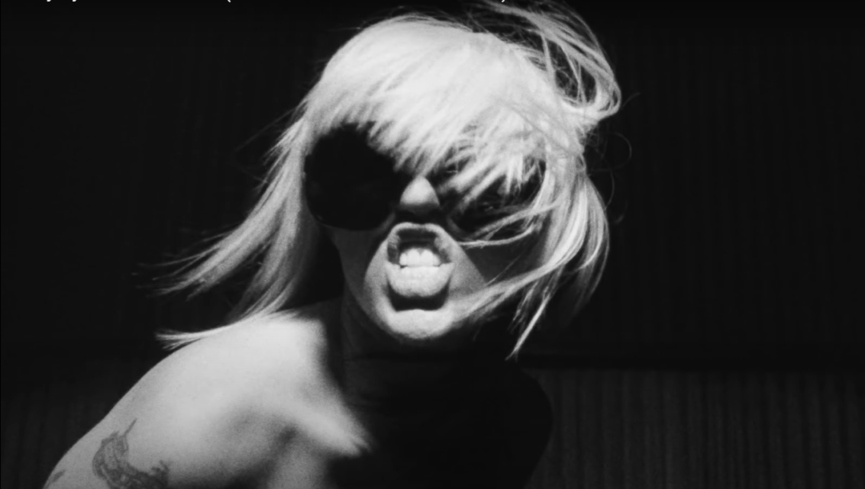 Майли Сайрус​Фото: кадр из видео