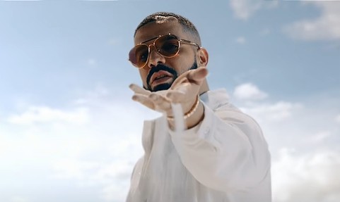 ДрейкФото: кадр из видео «Way 2 Sexy»