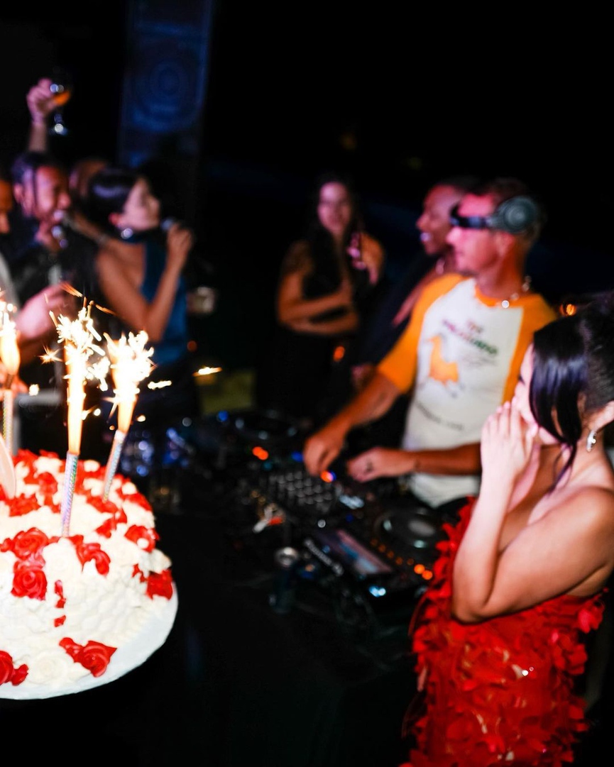 Селене Гомес – 31: смотрите, как прошла вечеринка звезды!